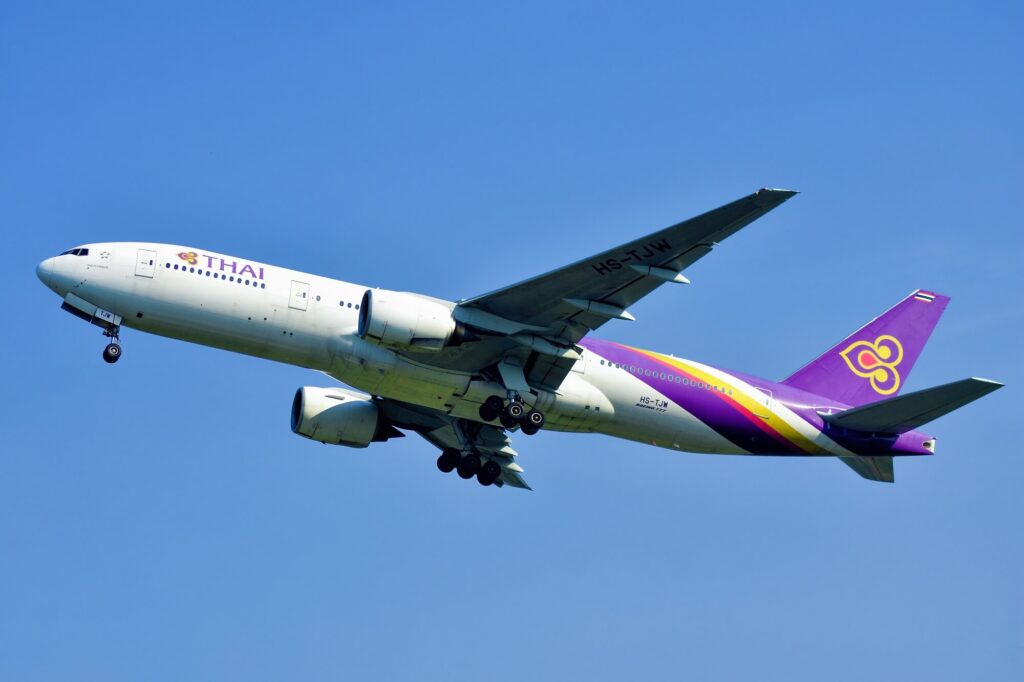 thai_airways_boeing_777.jpg