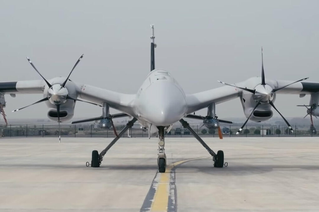 the_bayraktar_akinci_combat_drone.jpg