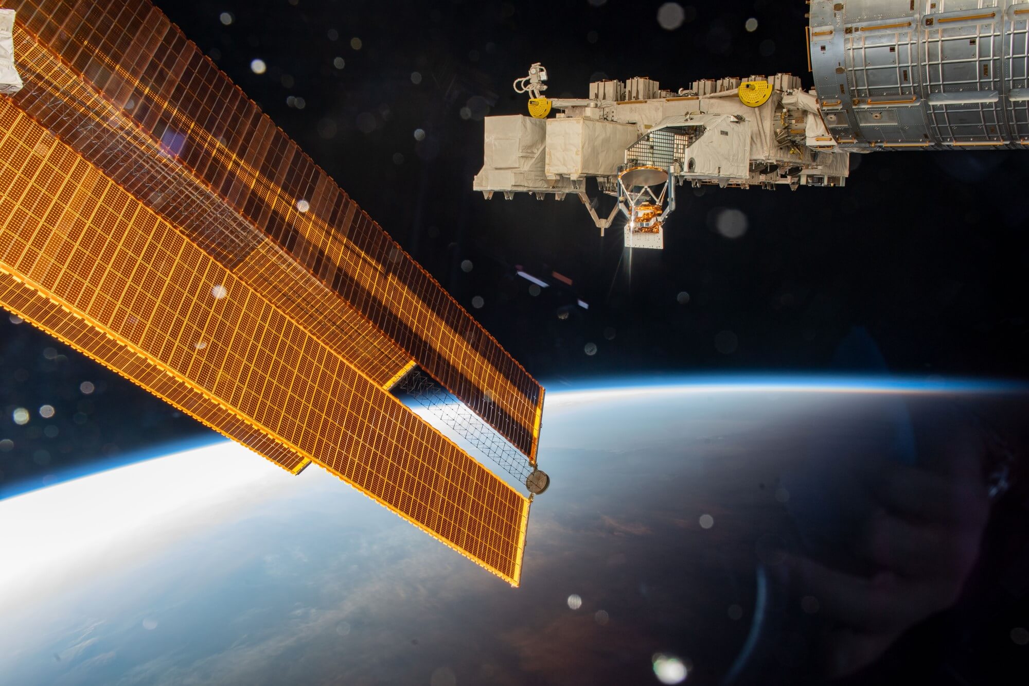 the_iss_above_the_persian_gulf.jpg