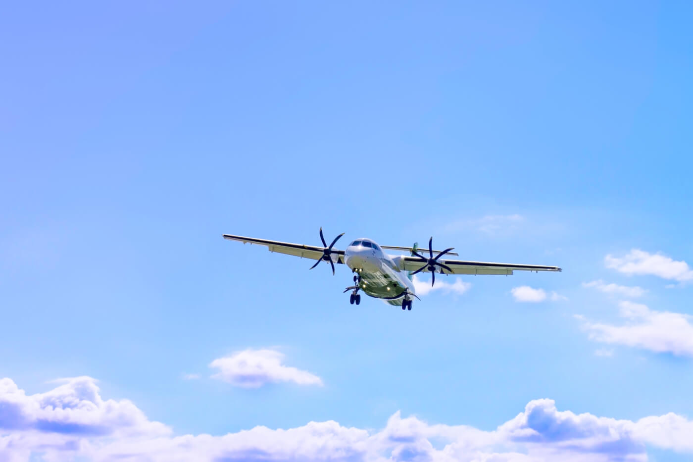 tr_72_turboprop_regional_airliner.jpg