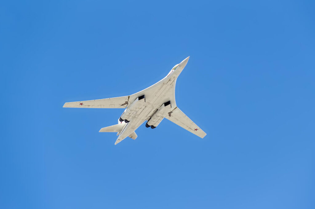 tu-160_strategic_bomber.jpg