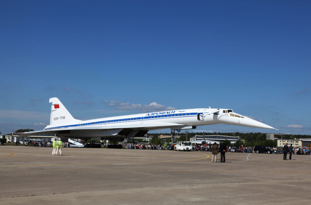 tupolev_tu-144_at_zhukovsky_airport_moscow.jpg