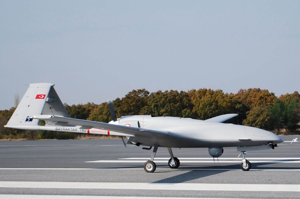 turkeys_bayraktar_tb2_on_runway.jpg