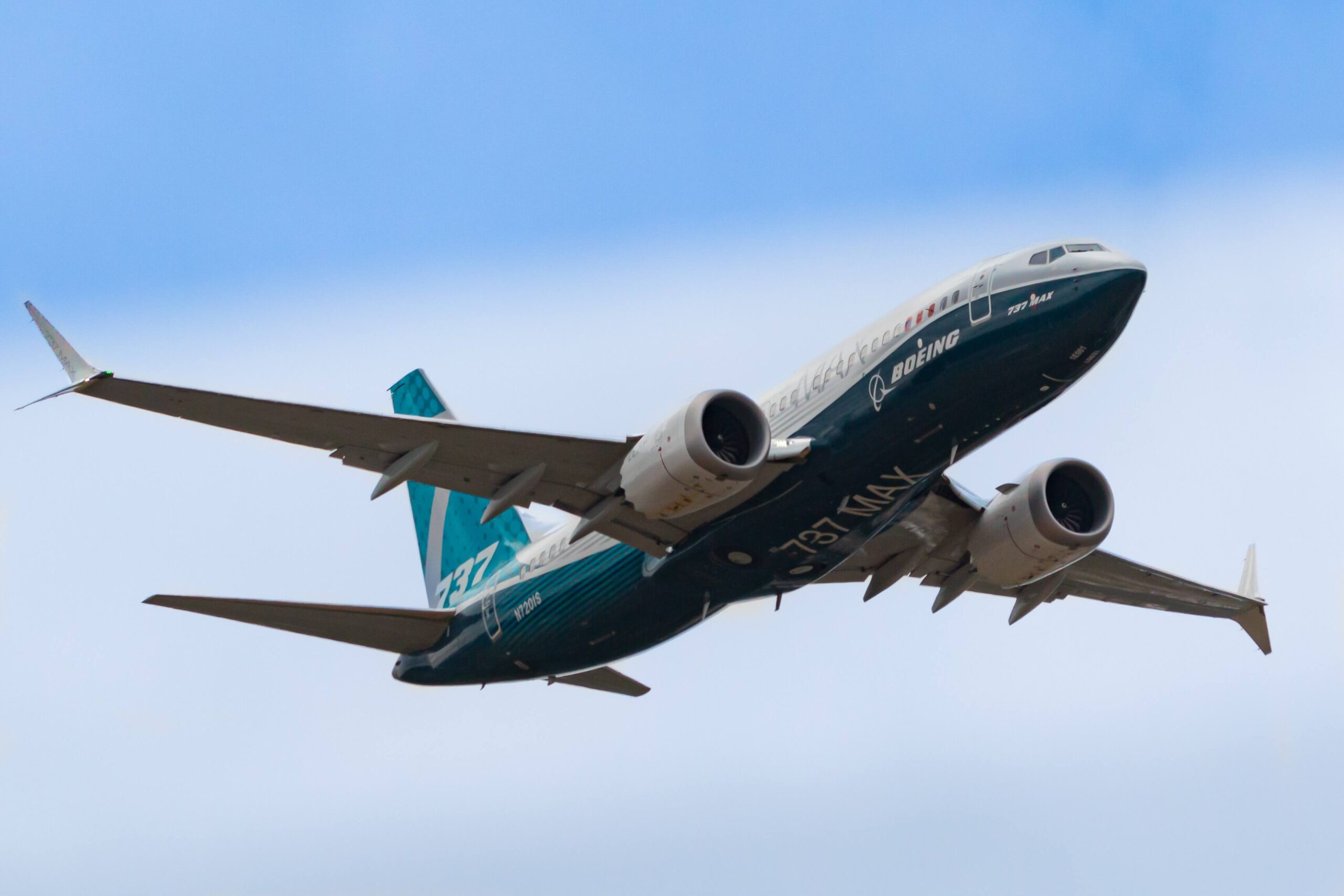 uk_caa_ungrounds_boeing_737_max.jpg