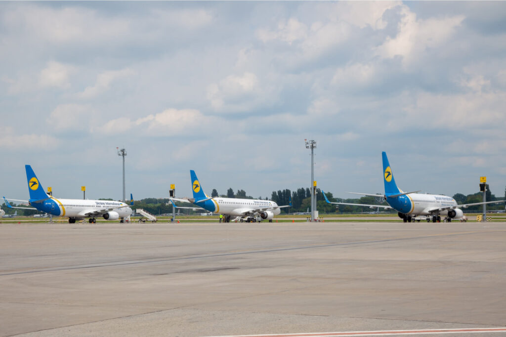 ukraine international airlines aircraft in boryspiljpg ukraine_international_airlines_aircraft_in_boryspil.jpg