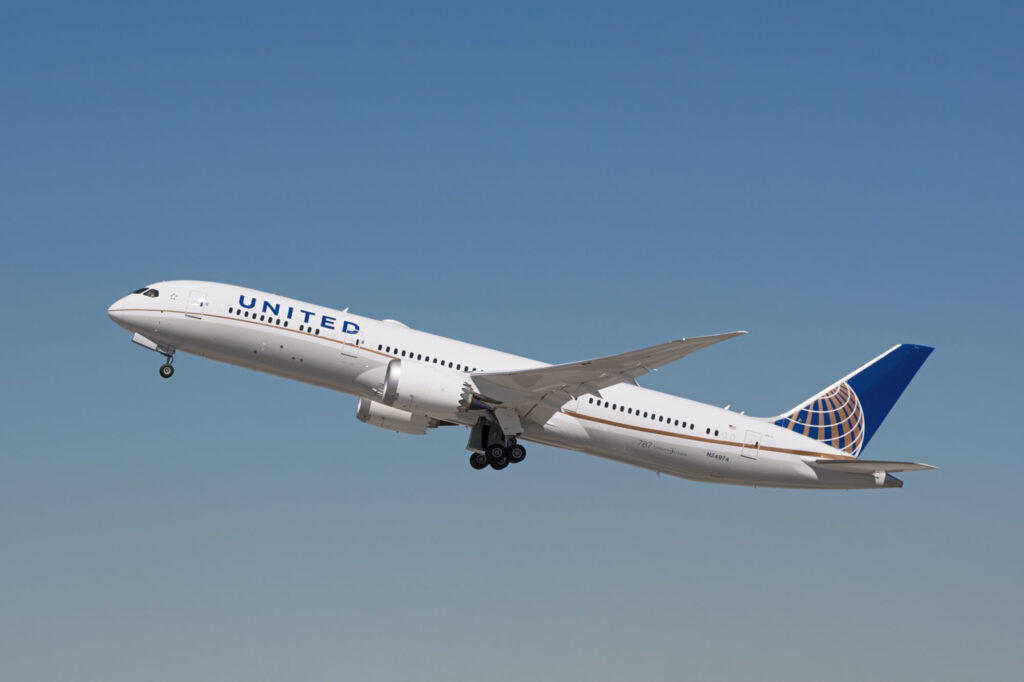 united_airlines_boeing_787_dreamliner.jpg