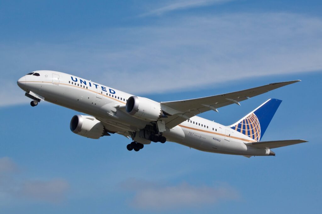 united_b787.jpg