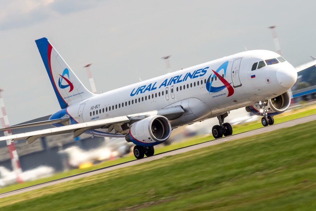 ural airlines airbus a320jpg ural_airlines_airbus_a320.jpg