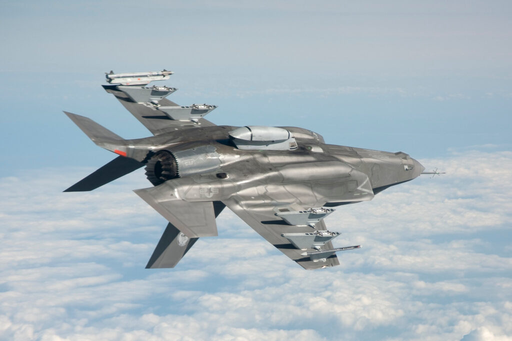 usmc_f-35b_with_gun_pod.jpg