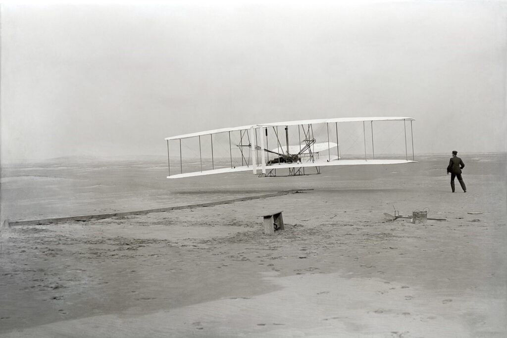 wright_first_flight_1903_dec_17.jpg